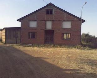 Vista exterior de Casa o xalet en venda en Almanza