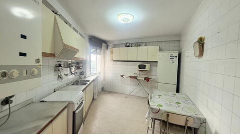 Foto 2 de Piso en venta en Avilés - Jose Fernandez Ferrador, Llaranes, Avilés