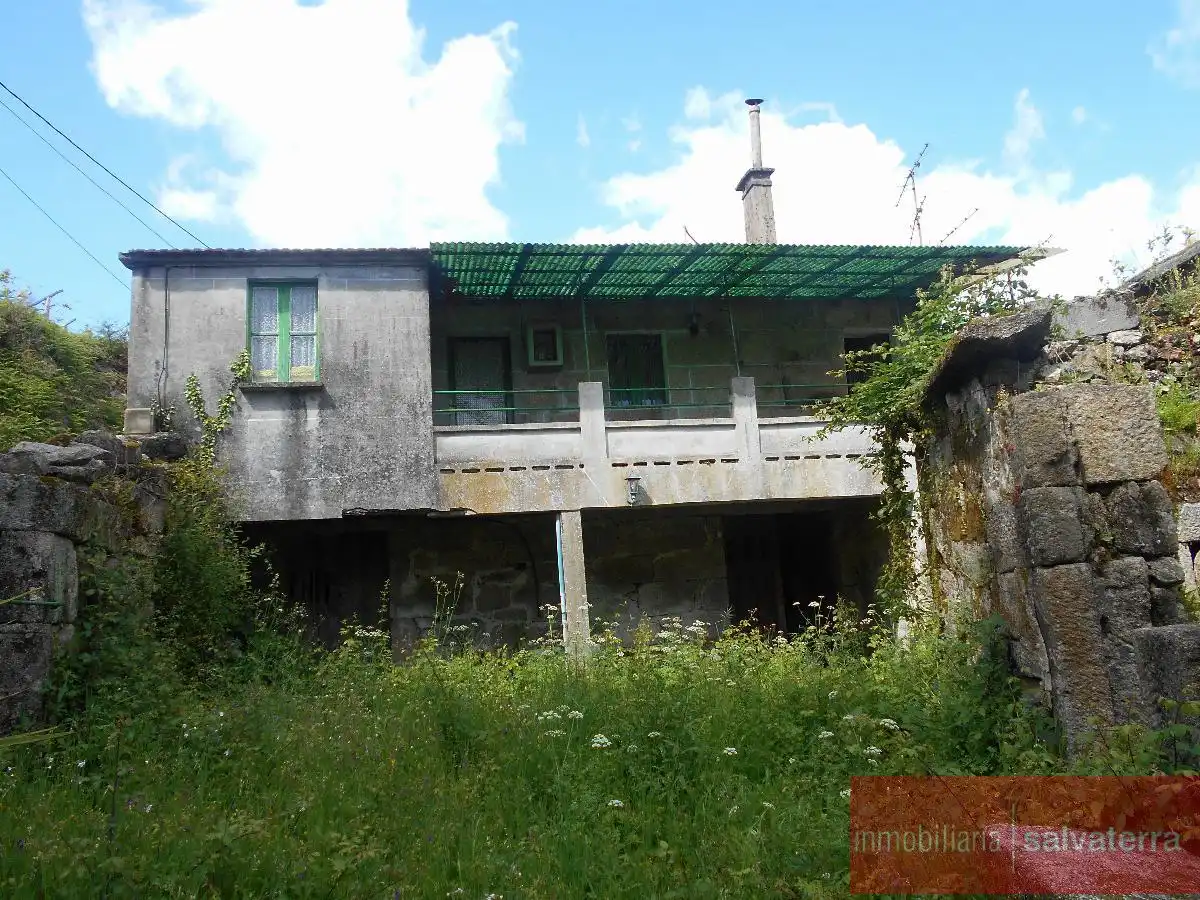 Vista exterior de Casa o xalet en venda en Covelo amb Terrassa