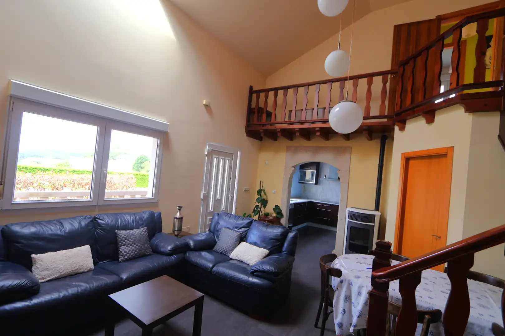 Sala de estar de Casa o chalet de alquiler en Cabana de Bergantiños con Jardín privado, Terraza y Amueblado