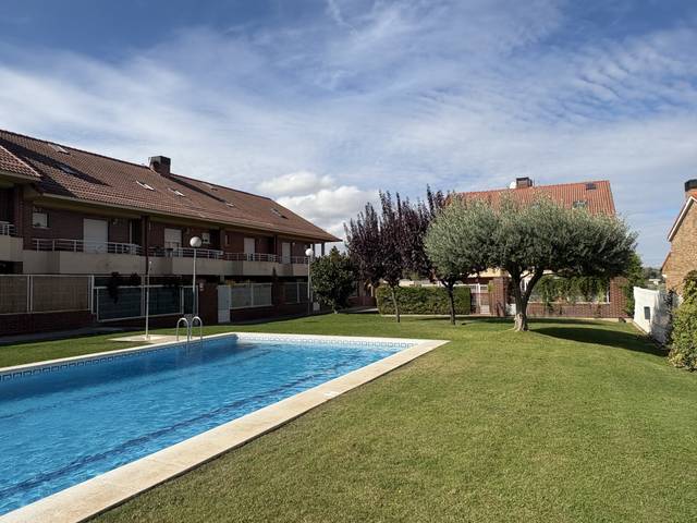 Casa adosada en Venta en Villamediana de Iregua - AV CABALLEROS TEMPLARIOS en Villamediana de Iregua