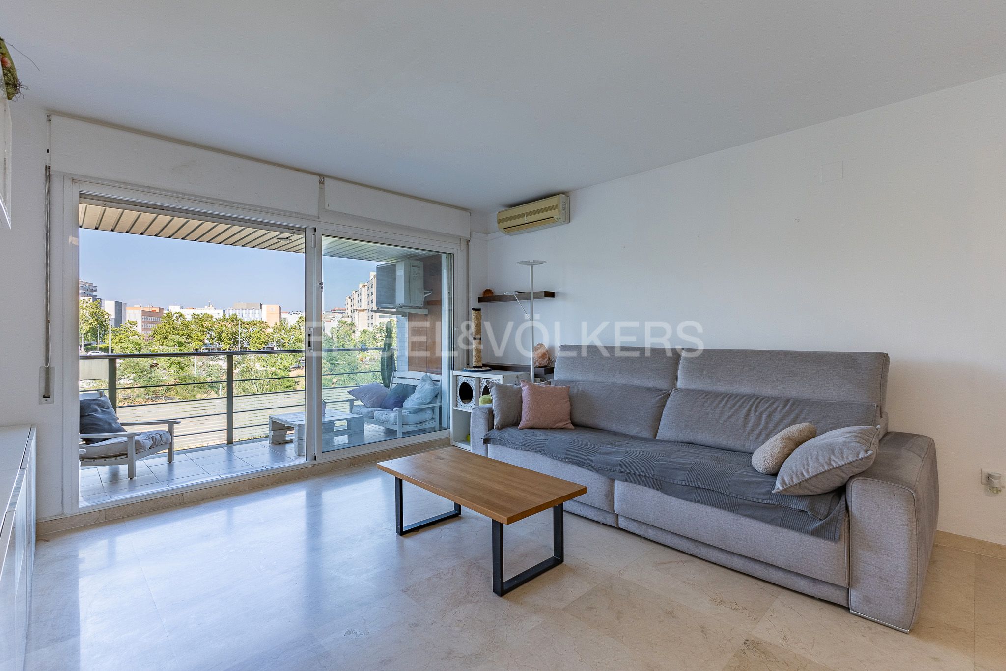 Living room of Apartment for sale in Terrassa  with Air Conditioner, Heating and Terrace