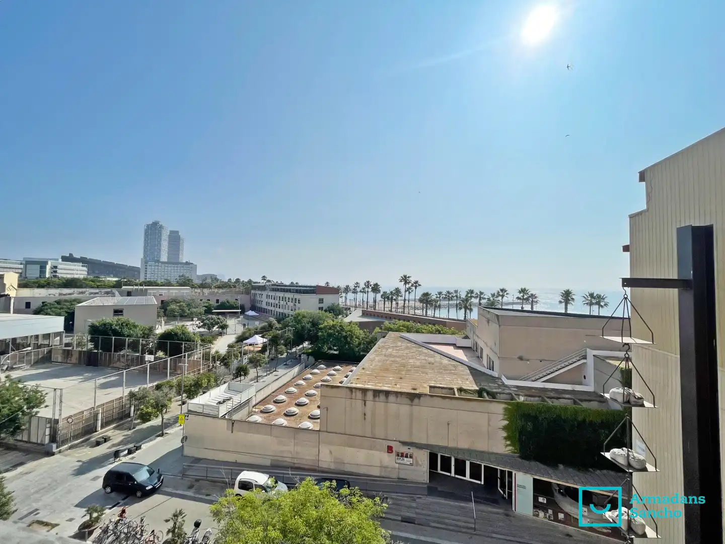 Exterior view of Flat for sale in Barcelona  with Oven