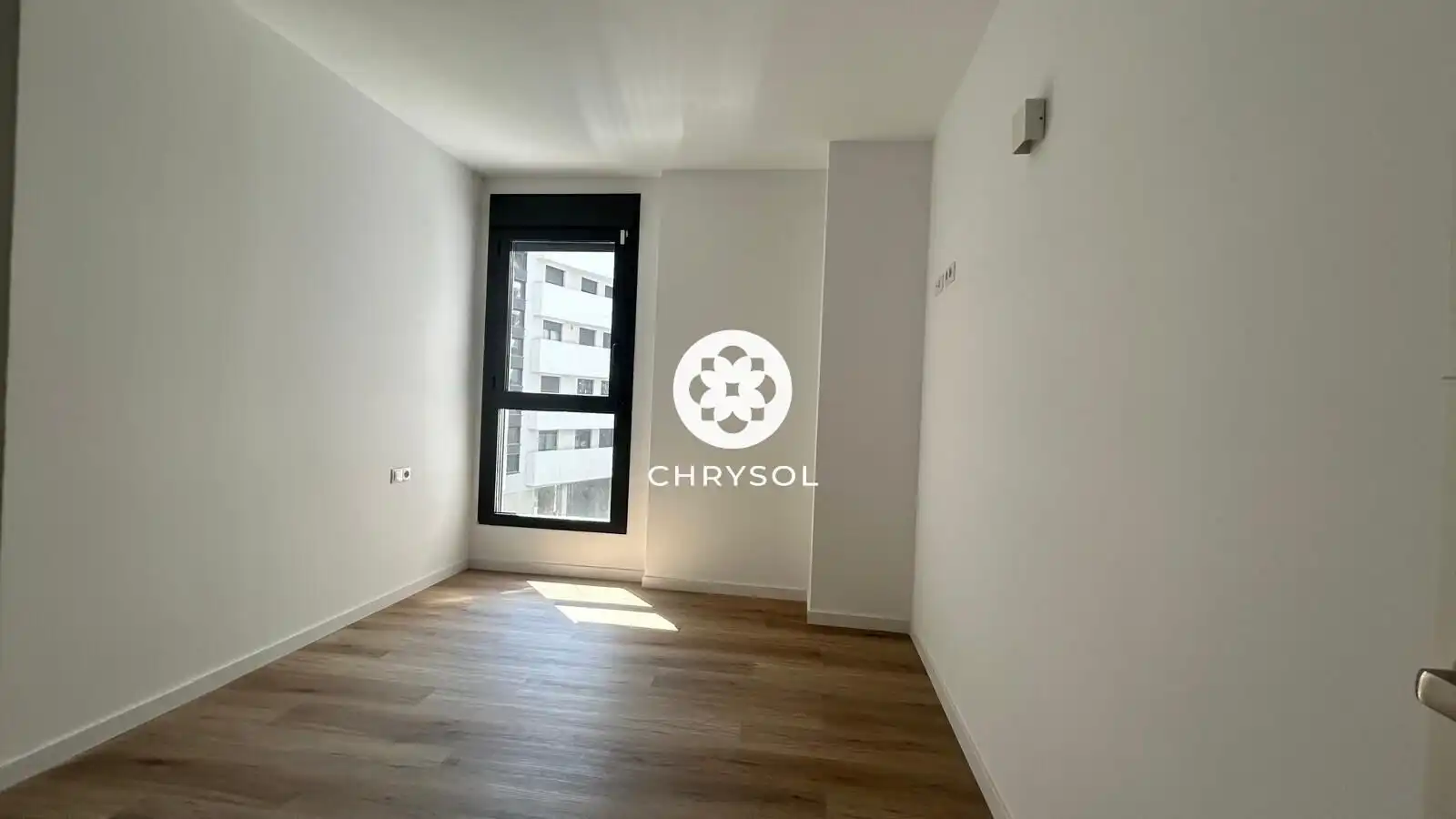 Dormitori de Pis en venda en L'Hospitalet de Llobregat amb Calefacció, Jardí privat i Parquet