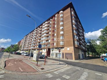 Pis amb ascensor en venda a Avenida de Madrid