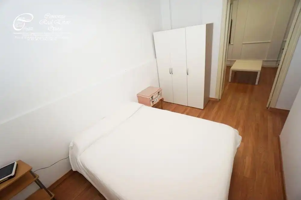 Flat for rent in Calle BOLA, Palacio