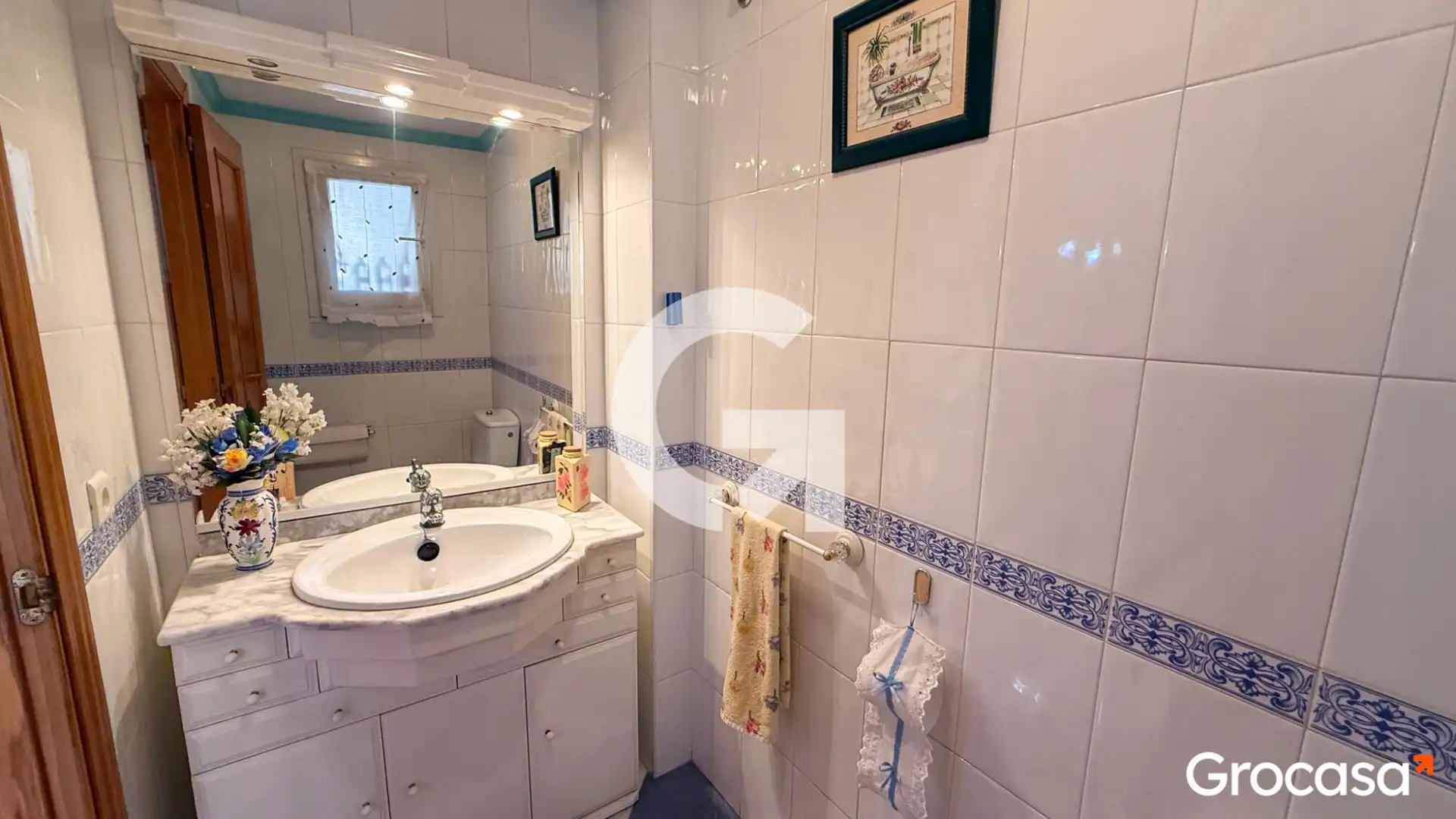 Bany de Casa adosada en venda en Vélez-Málaga amb Aire condicionat, Calefacció i Jardí privat