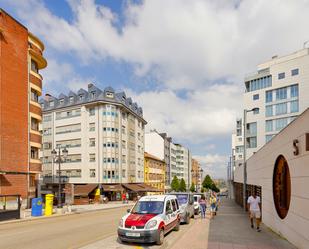 Vista exterior de Pis de lloguer en Oviedo  amb Calefacció