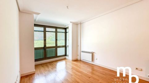 Photo 3 of Flat for rent in Plaza Liceo, Conde Orgaz - Piovera, Madrid Capital