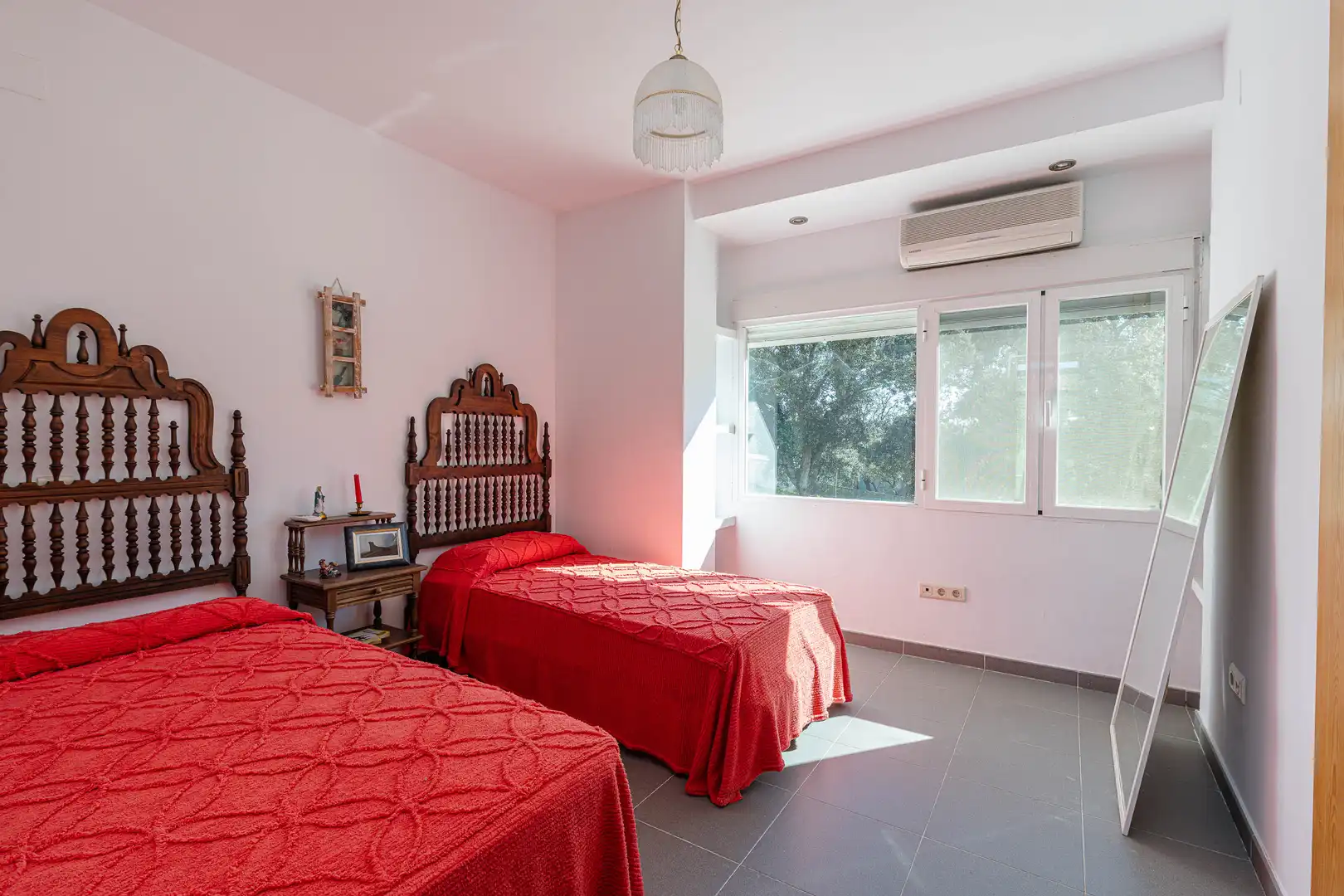 Bedroom of Houses for sale in Villanueva de la Cañada  with Air Conditioner, Heating and Private garden