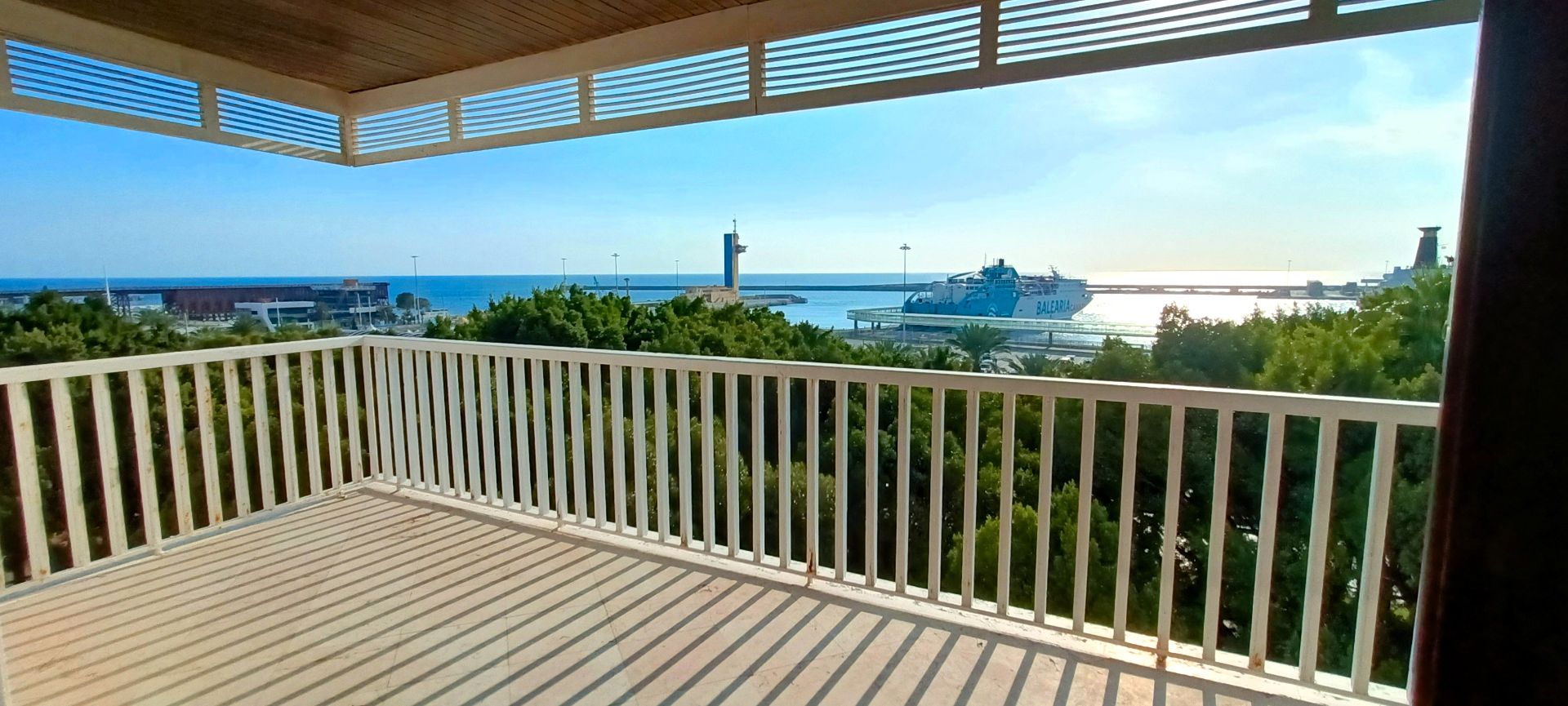 Terrassa de Pis en venda en  Almería Capital amb Aire condicionat, Terrassa i Moblat