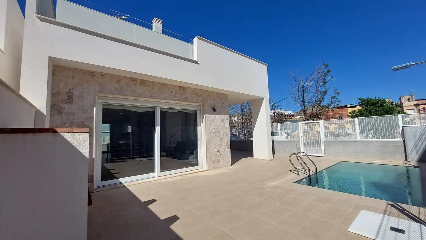 Vista exterior de Casa o chalet en venta en Hondón de las Nieves / El Fondó de les Neus con Aire acondicionado, Calefacción y Jardín privado