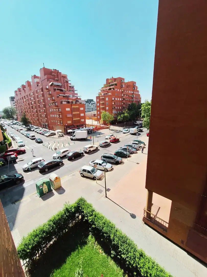 Vista exterior de Pis en venda en Móstoles amb Aire condicionat, Calefacció i Terrassa