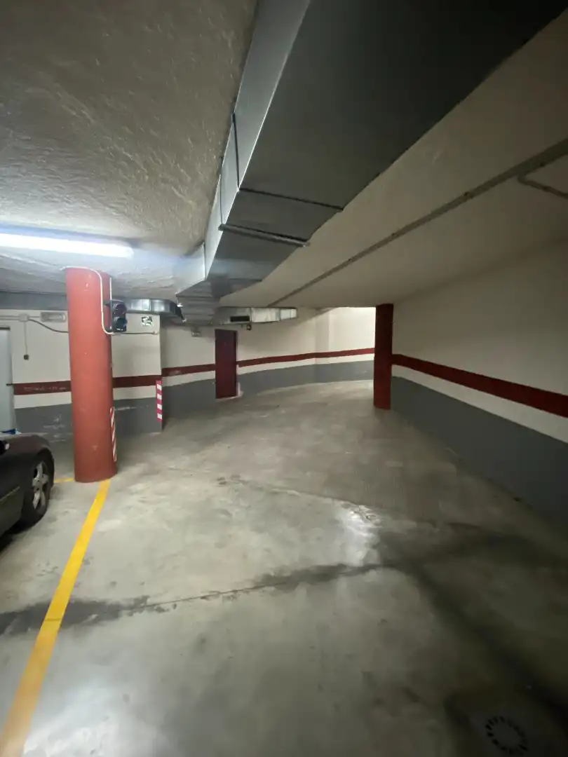 Parking de Piso de alquiler en Málaga con Aire acondicionado, Terraza y Trastero