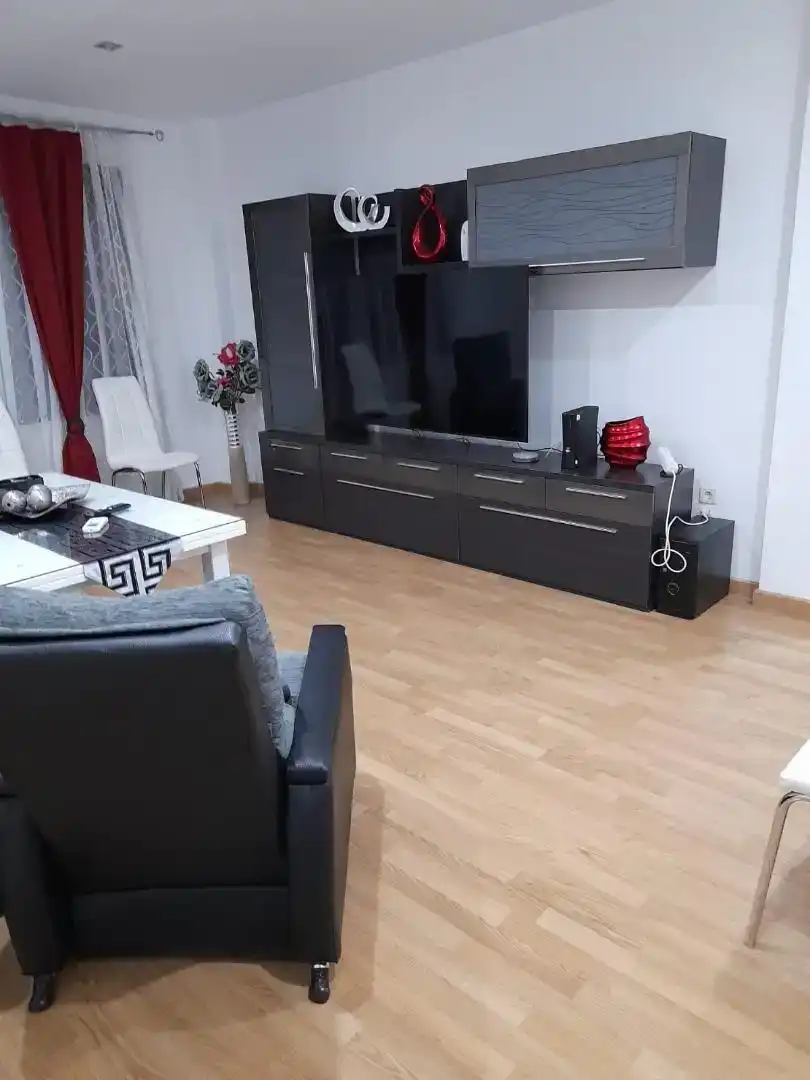 Sala d'estar de Pis en venda en Mengíbar amb Aire condicionat, Parquet i Moblat