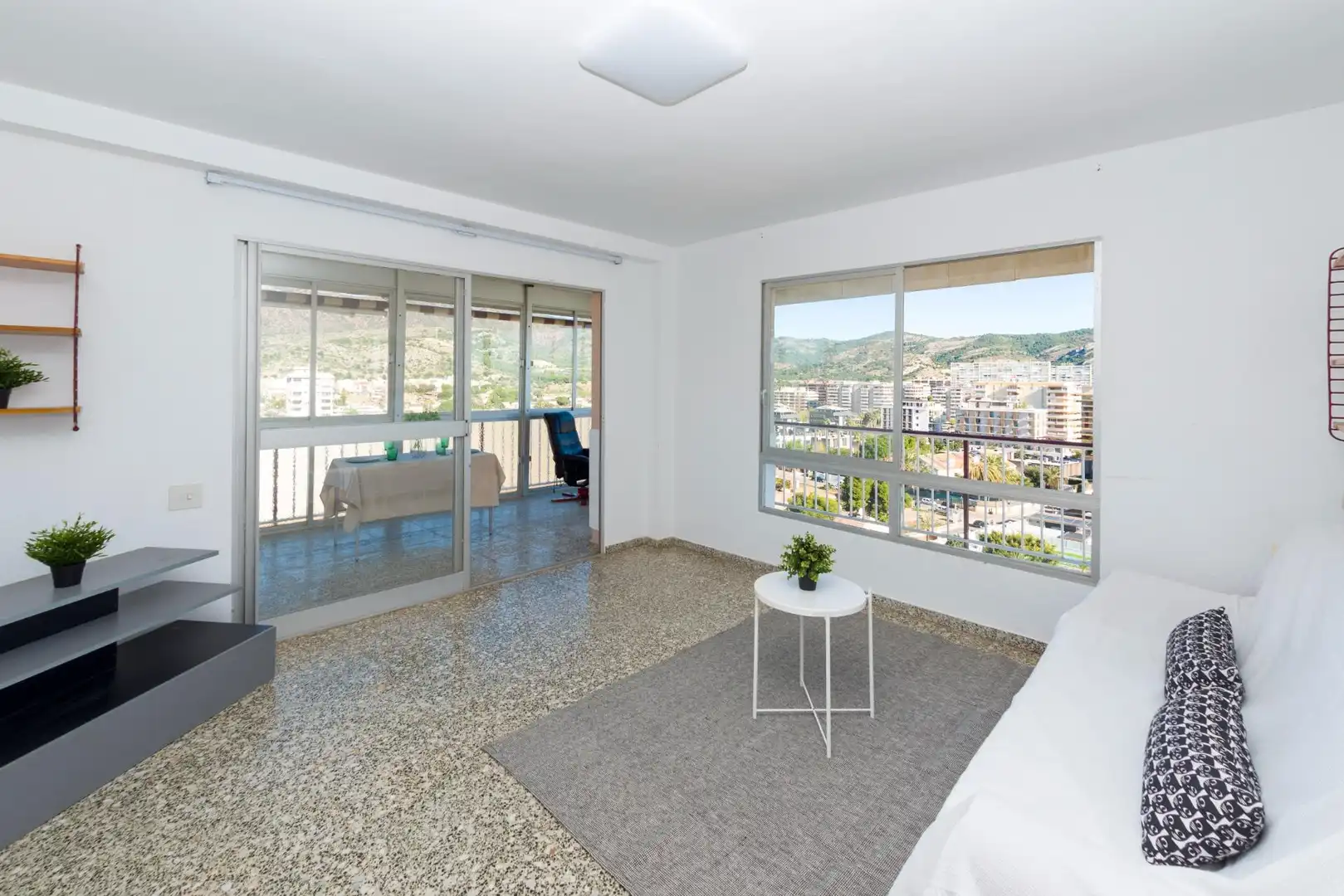 Dormitori de Apartament en venda en Benicasim / Benicàssim amb Jardí privat, Terrassa i Traster