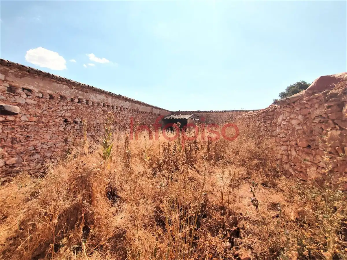 Country homes for sale in Valdepeñas