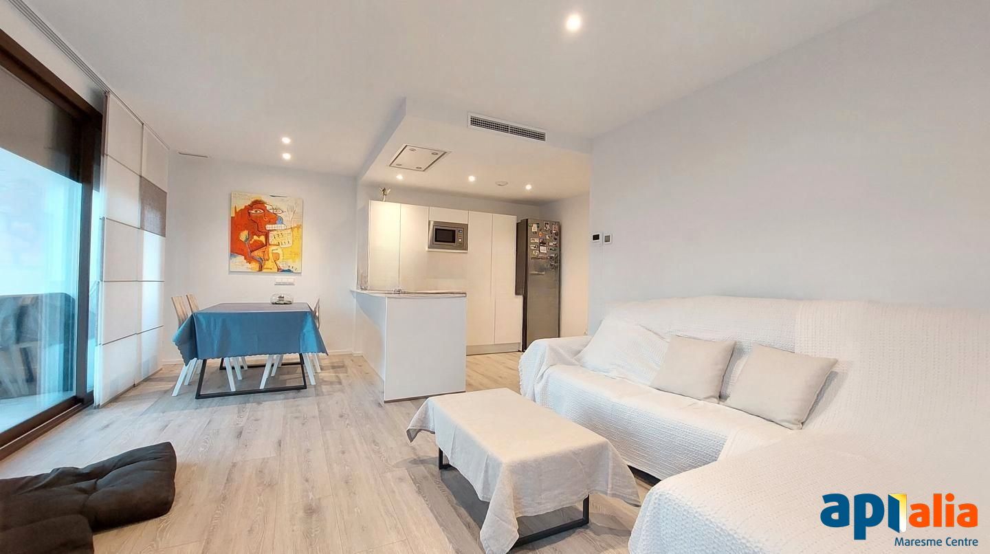 Sala d'estar de Pis en venda en Sant Pol de Mar amb Terrassa i Piscina comunitària