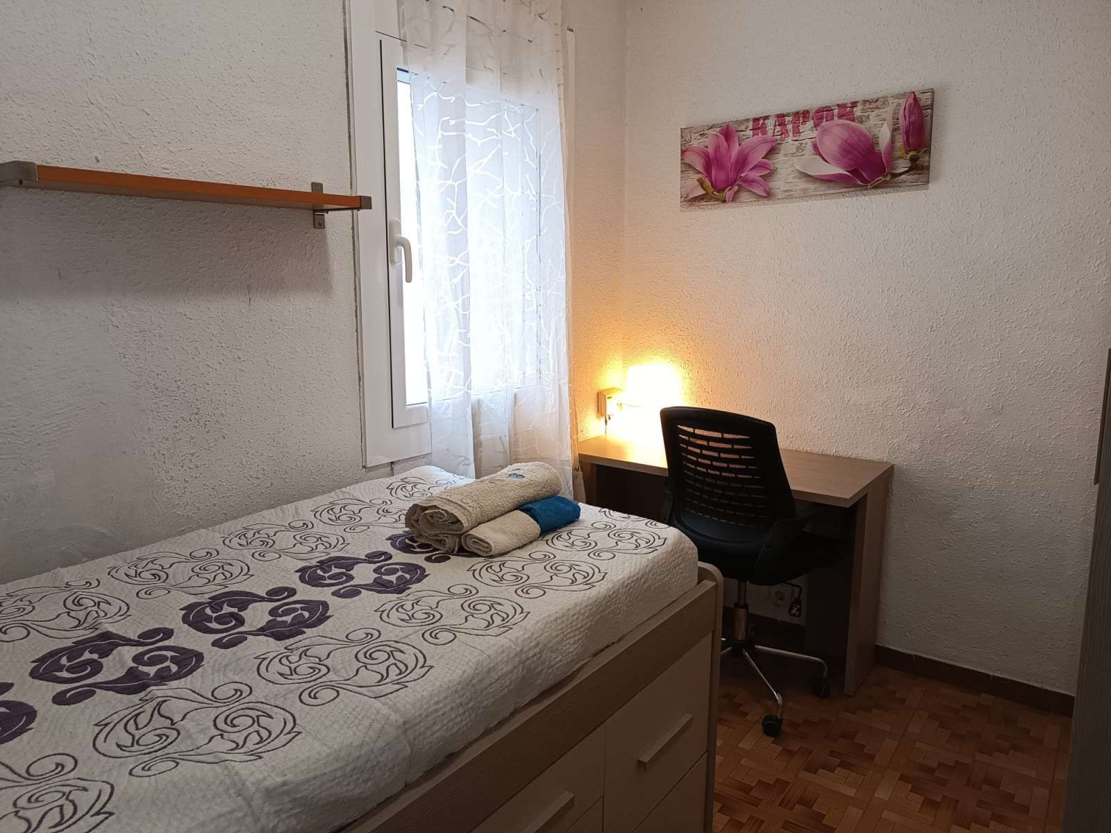 Bedroom of Flat to share in  Barcelona Capital  with Terrace