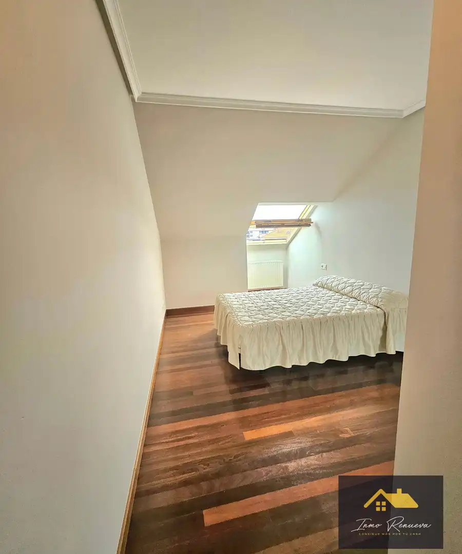 Habitación de Ático en venta en Santurtzi  con Calefacción, Trastero y Balcón