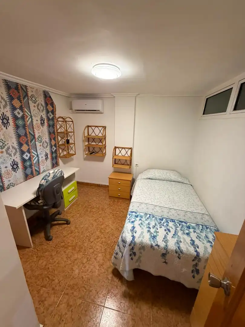 Habitación de Piso para compartir en Valencia