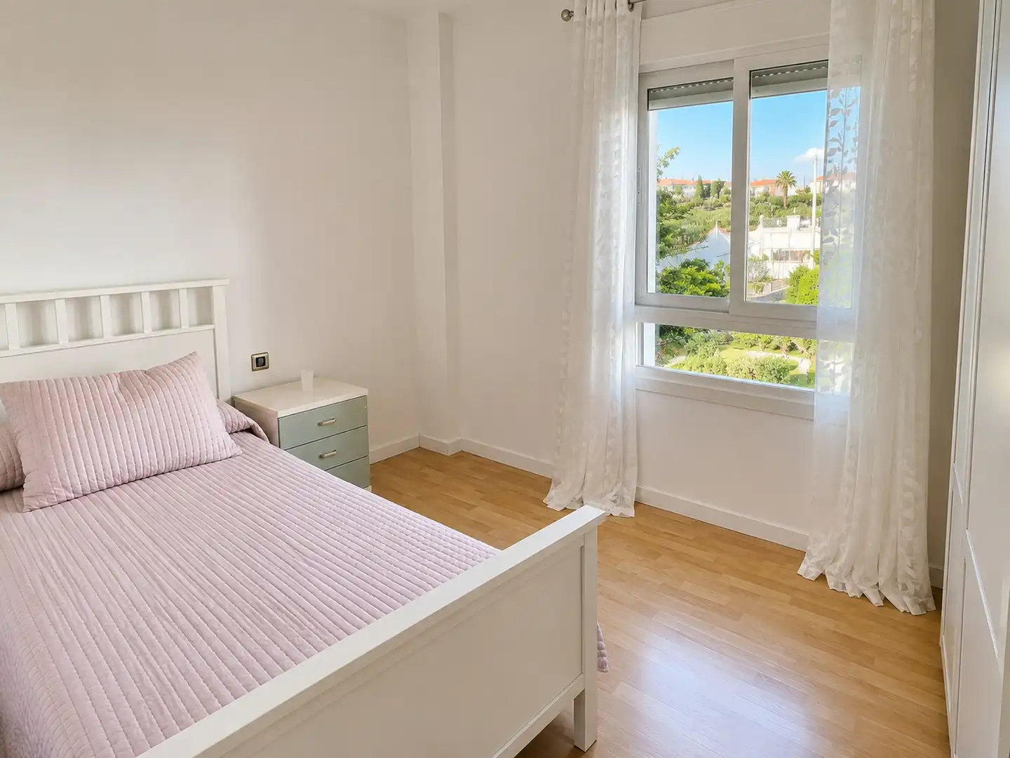 Dormitori de Pis en venda en Málaga amb Aire condicionat, Jardí privat i Terrassa