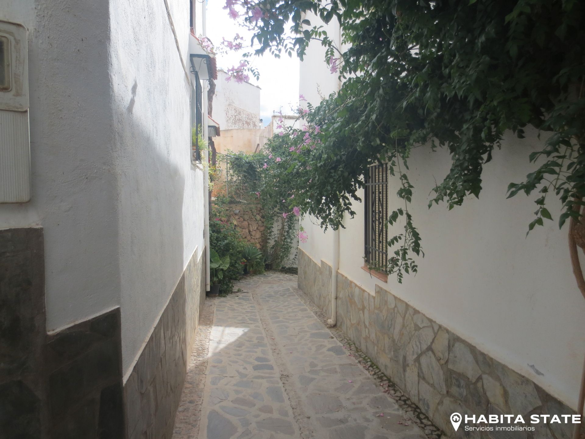 Vista exterior de Finca rústica en venda en Almócita amb Aire condicionat, Calefacció i Jardí privat