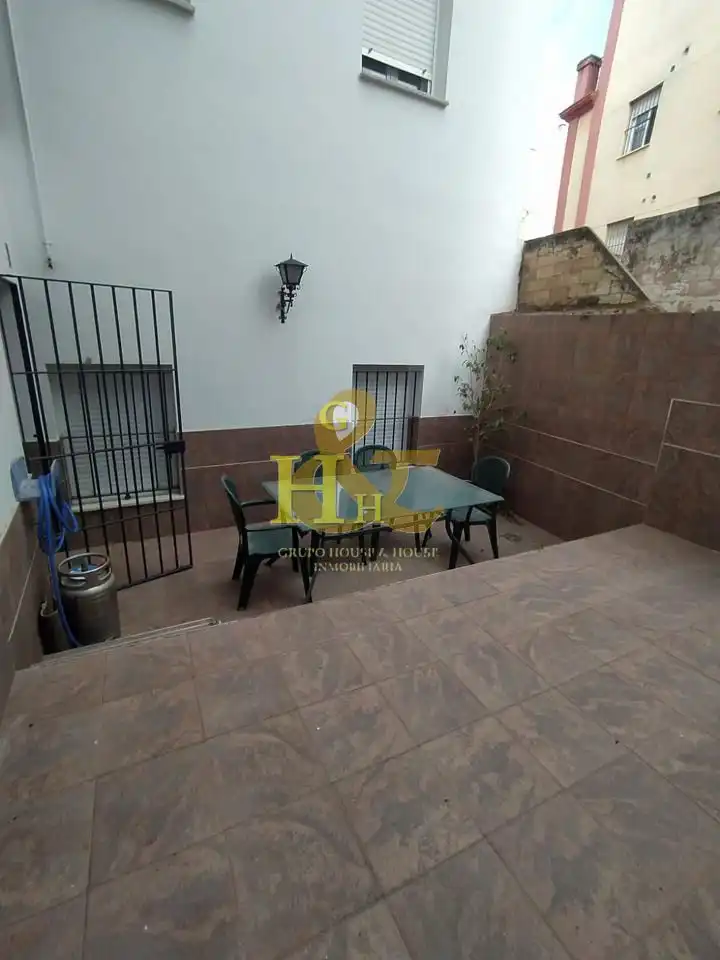 Planta baixa en venda a V Centenario - Piletas - Capuchinos