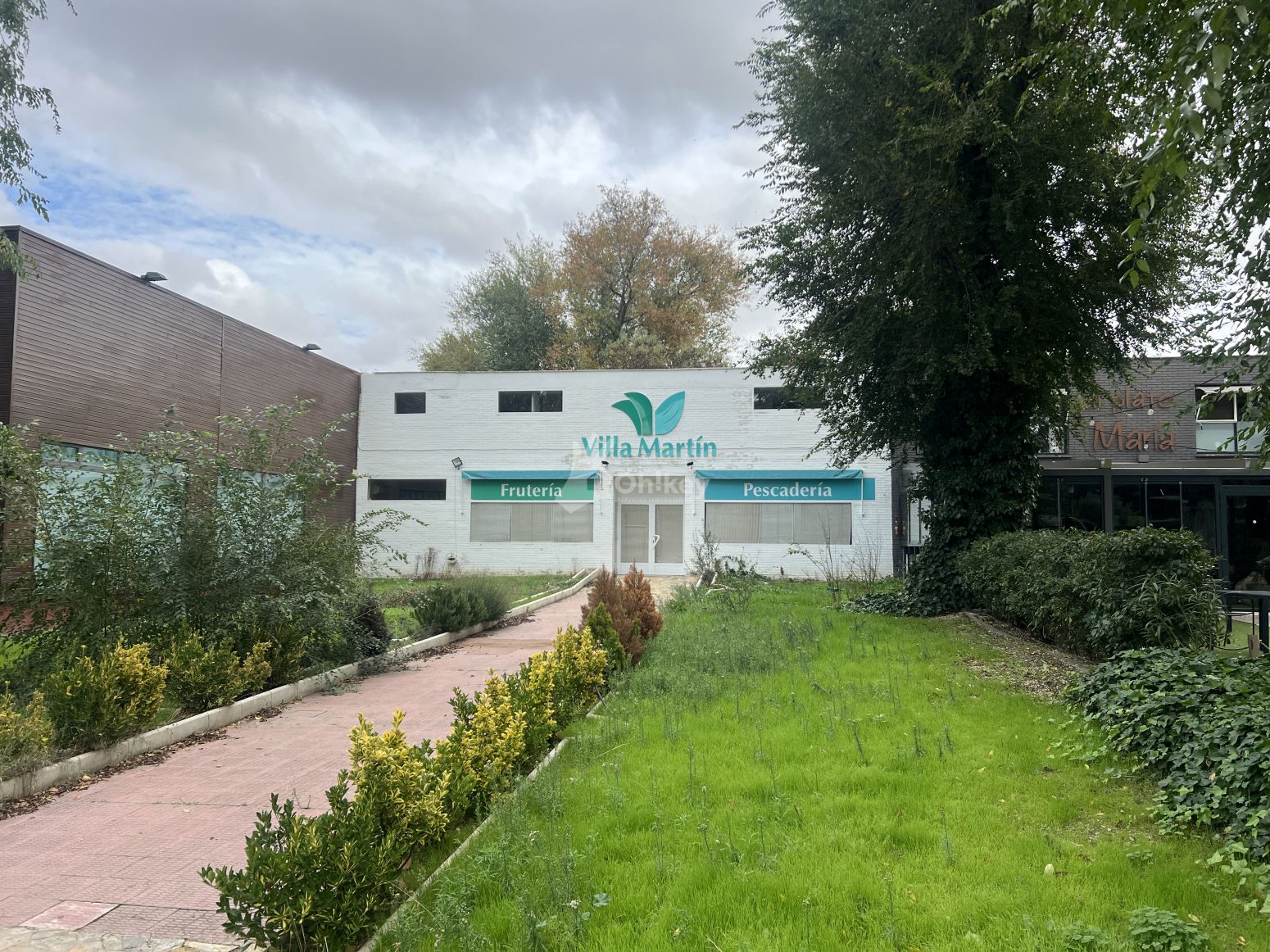 Exterior view of Premises for sale in Villanueva de la Cañada  with Air Conditioner and Terrace