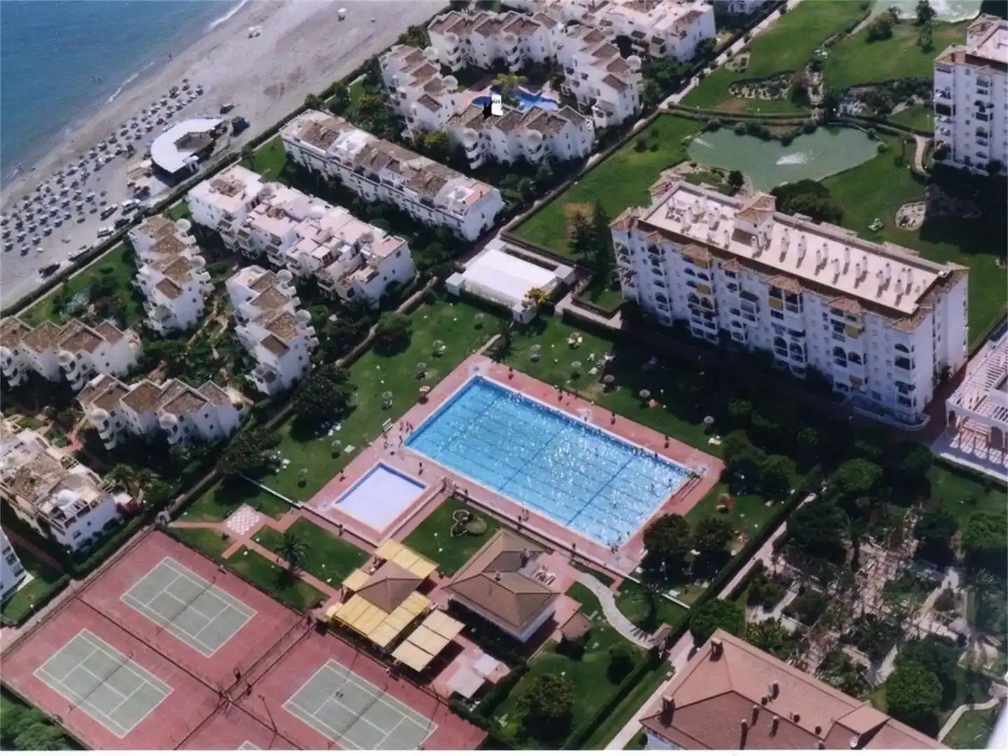 Schwimmbecken von Wohnungen zur Miete in Laguna Beach