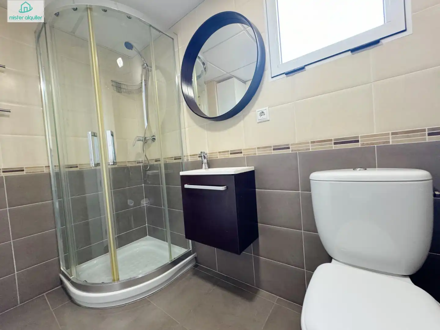 Baño de Apartamento de alquiler en Sant Joan d'Alacant con Aire acondicionado, Jardín privado y Terraza