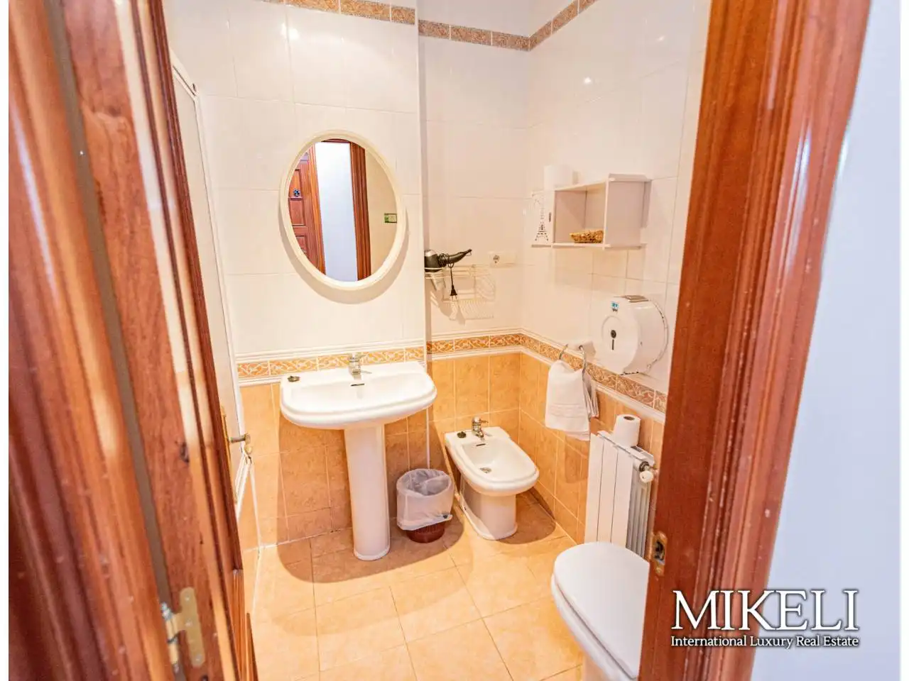 Commercial properties for sale in Paseo MUELLE, Comillas (Cantabria)