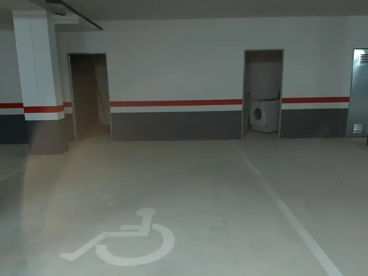 Aparcament amb ascensor en venda a C/ Zaragoza, imagen 3