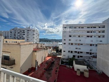 Pis amb balcó en venda a Sant Antoni de Portmany