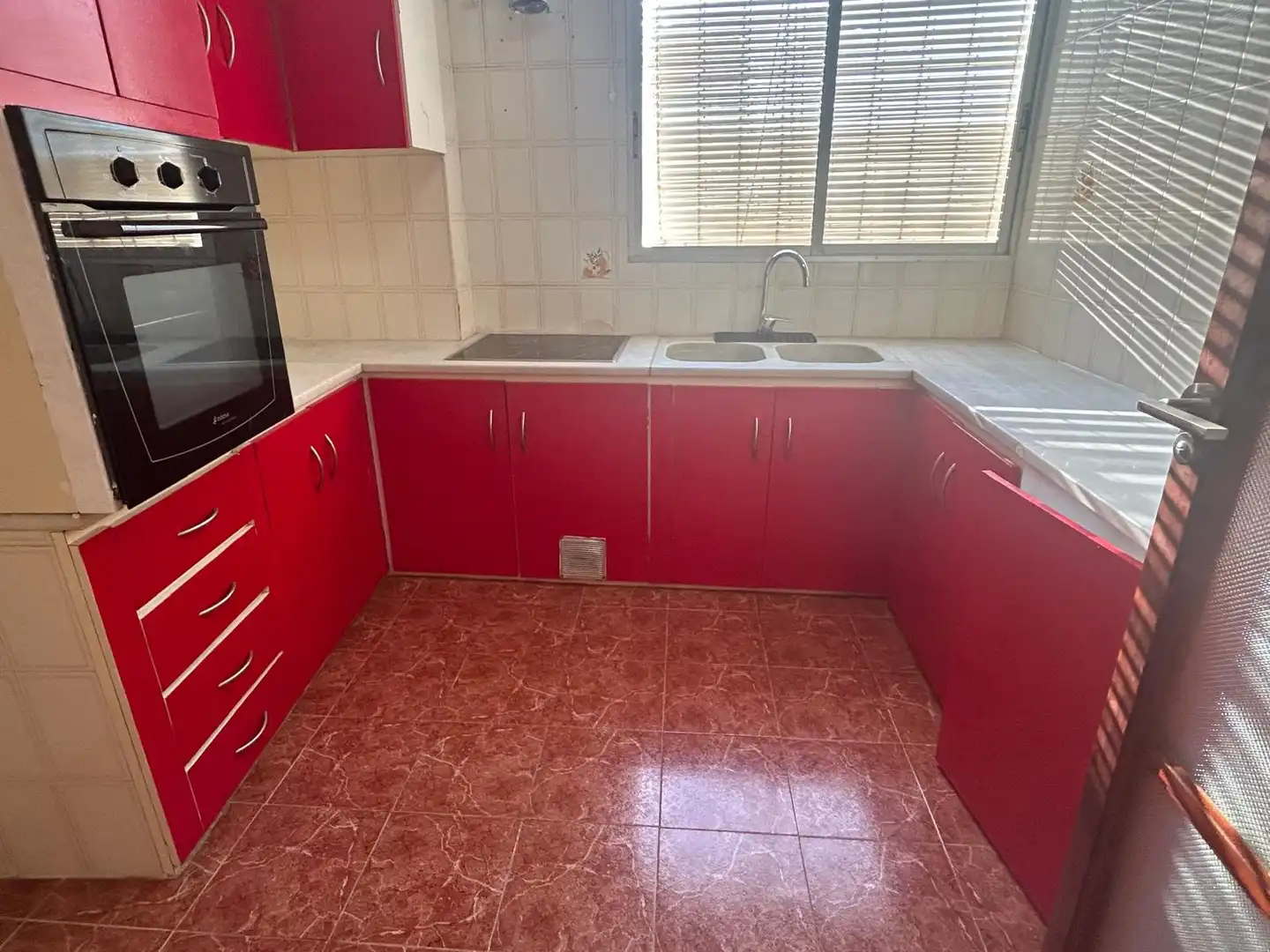 Cocina de Piso en venta en Sueca con Terraza, Trastero y Horno