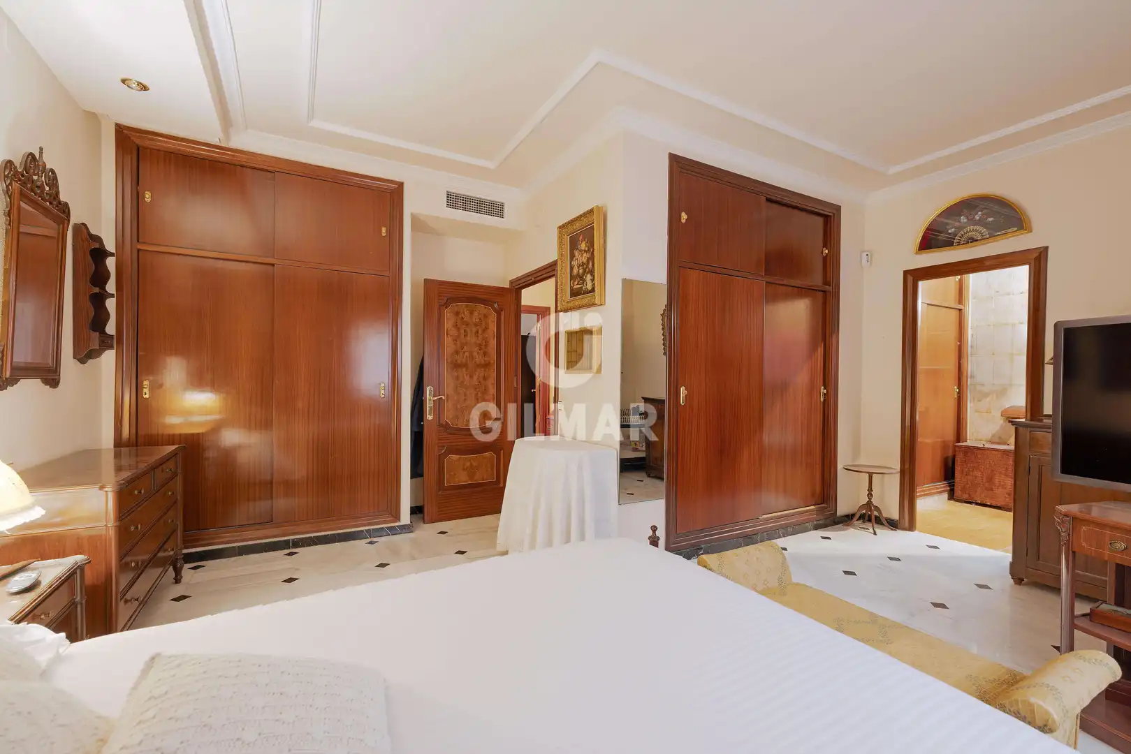 Dormitori de Casa o xalet en venda en Sevilla amb Calefacció i Jardí privat