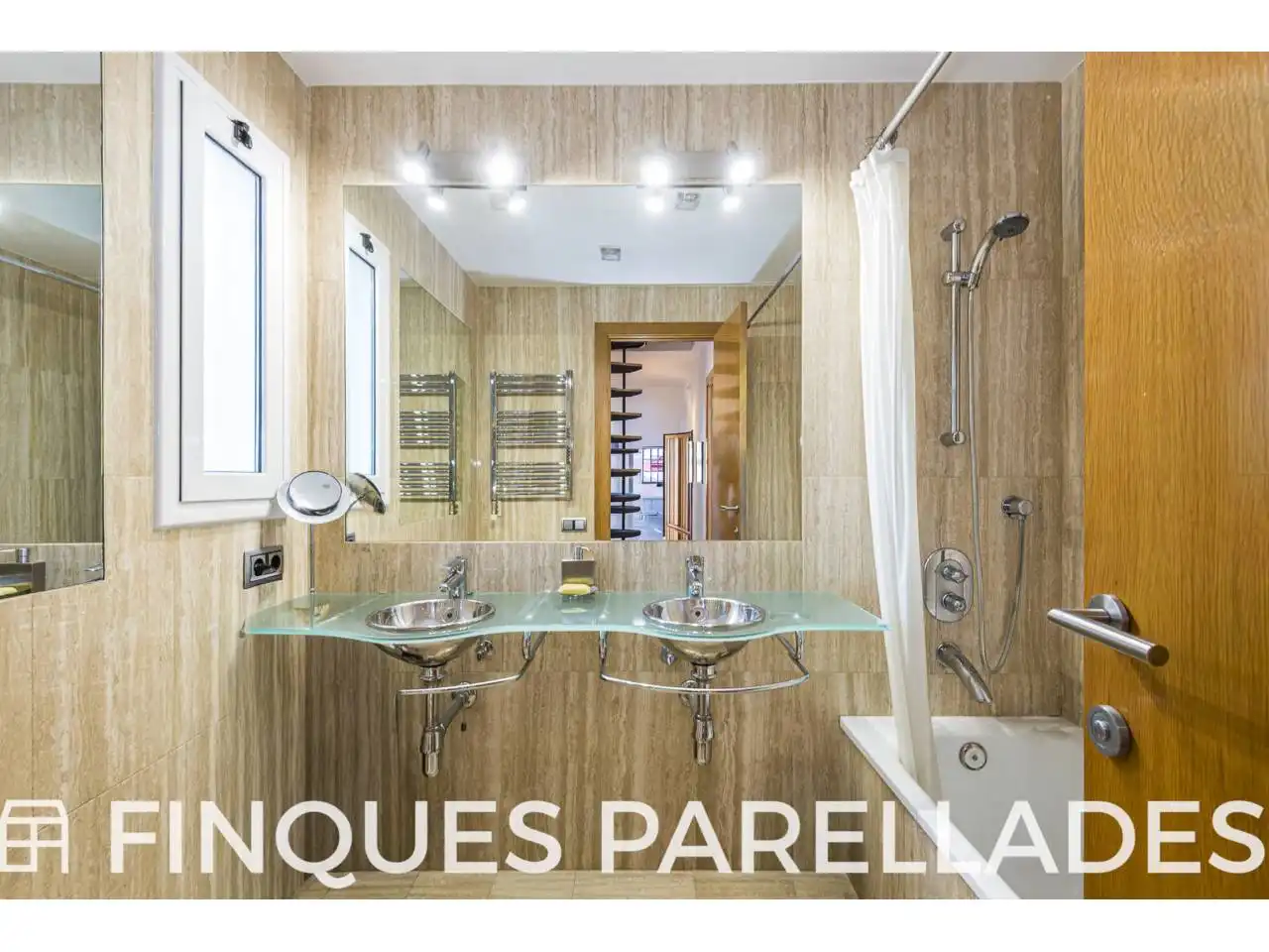 Bany de Àtic en venda en Sitges amb Aire condicionat, Calefacció i Parquet