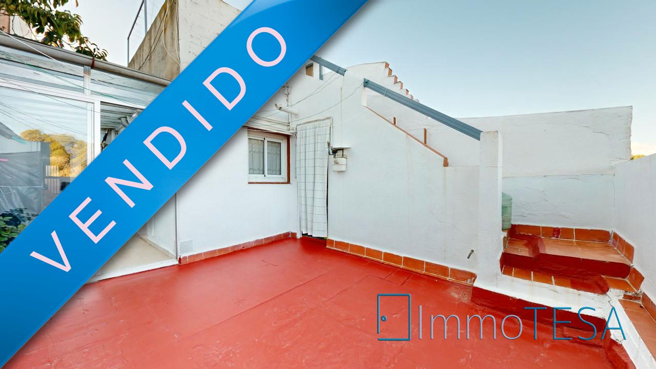 Exterior view of Single-family semi-detached for sale in Sabadell  with Air Conditioner, Heating and Terrace