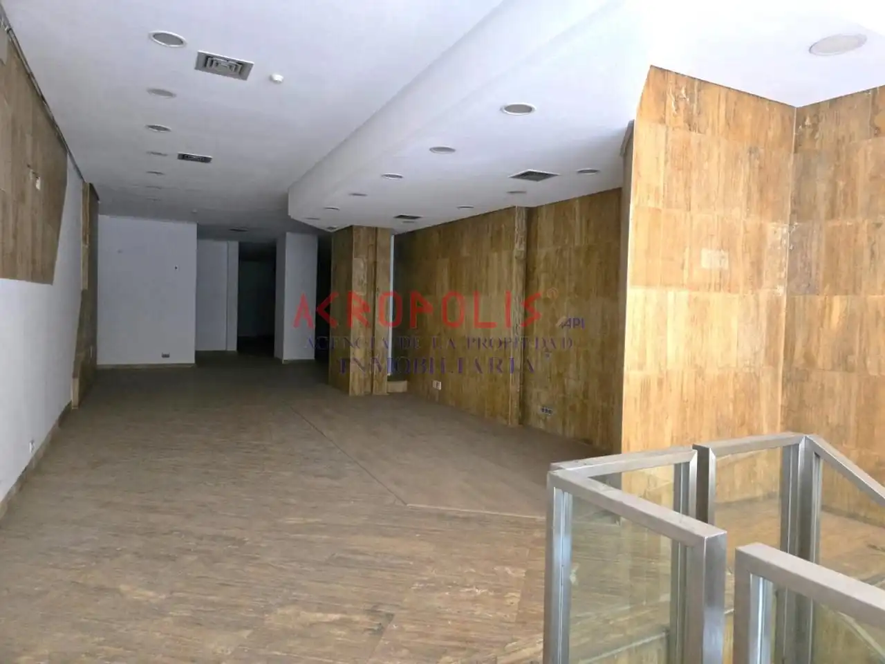 Local comercial en venda a Calle Gil Y Carrasco 3 24001 Leon, imagen 13