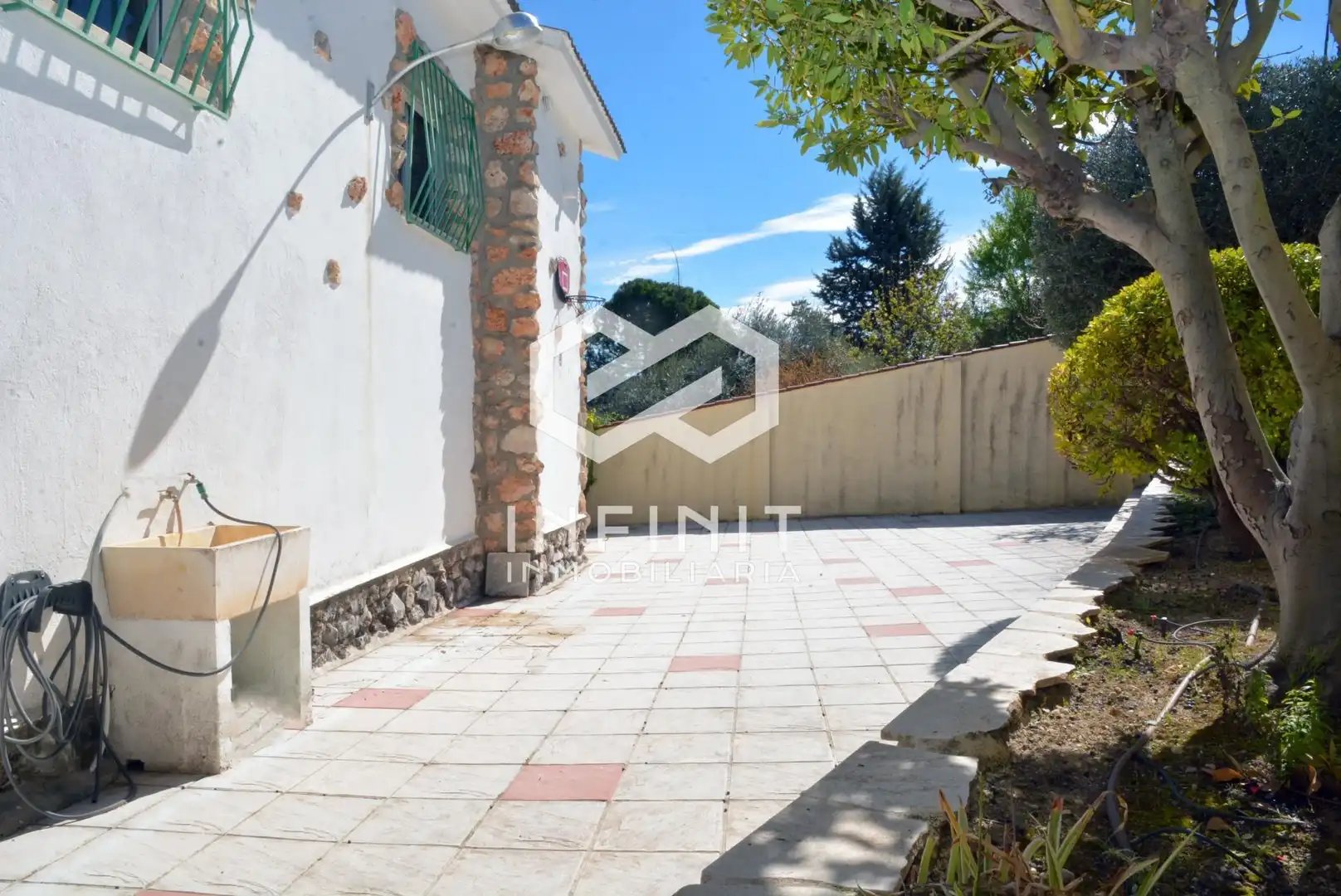 Vista exterior de Casa o chalet en venta en Carabaña con Calefacción, Jardín privado y Terraza