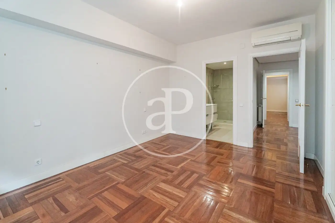 Habitación de Piso en venta en Madrid con Aire acondicionado, Calefacción y Terraza