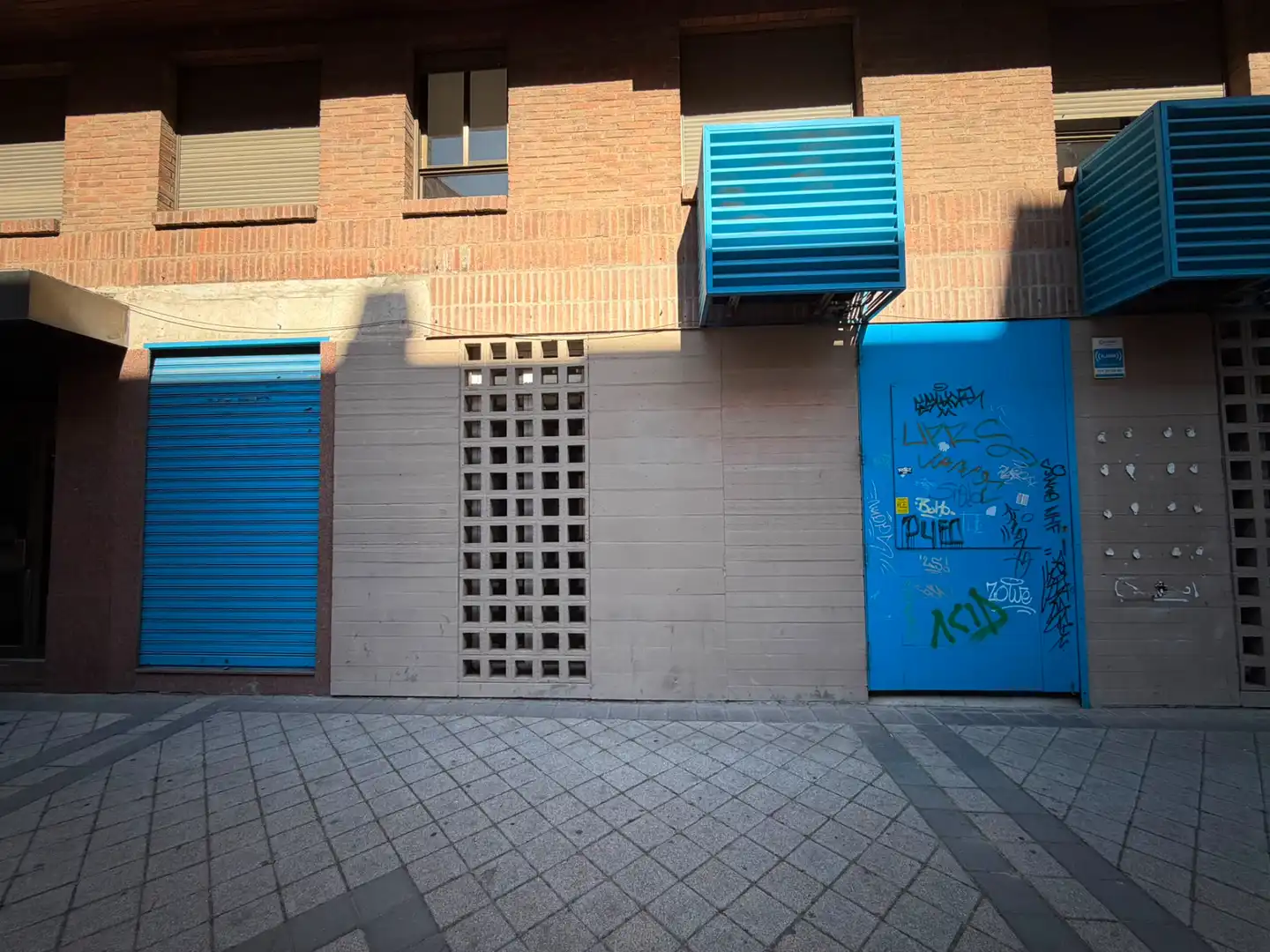 Vista exterior de Local de lloguer en Valladolid amb Aire condicionat