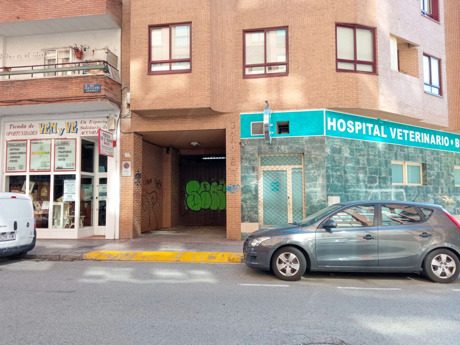 Vista exterior de Garatge en venda en Burgos Capital