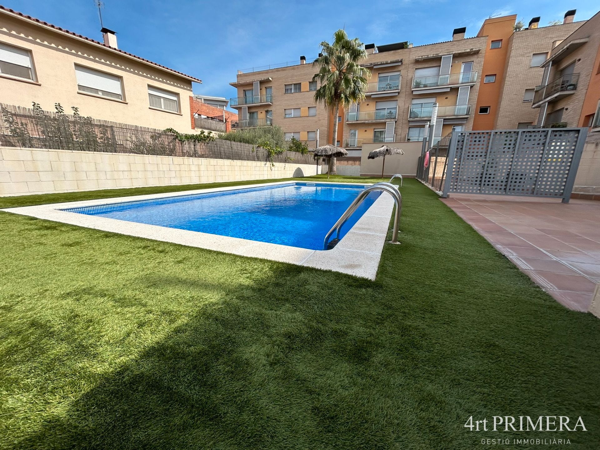 Swimming pool of Flat to rent in La Garriga  with Air Conditioner, Heating and Parquet flooring