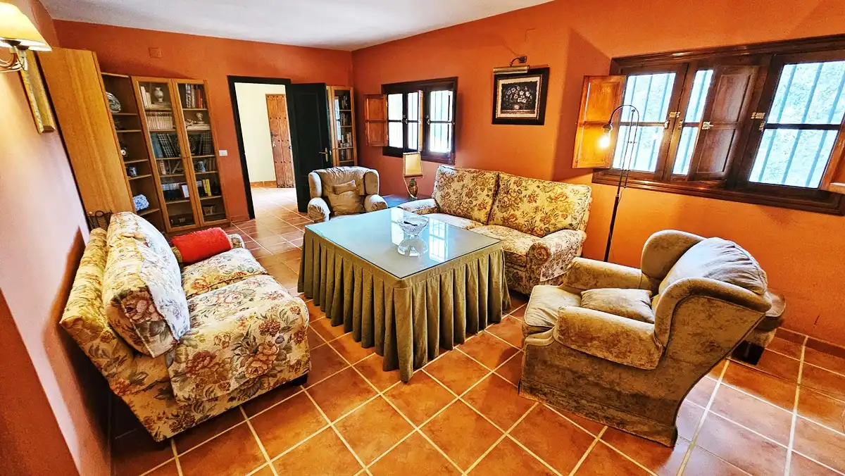 Sala de estar de Finca rústica en venta en Cortegana con Jardín privado, Terraza y Piscina