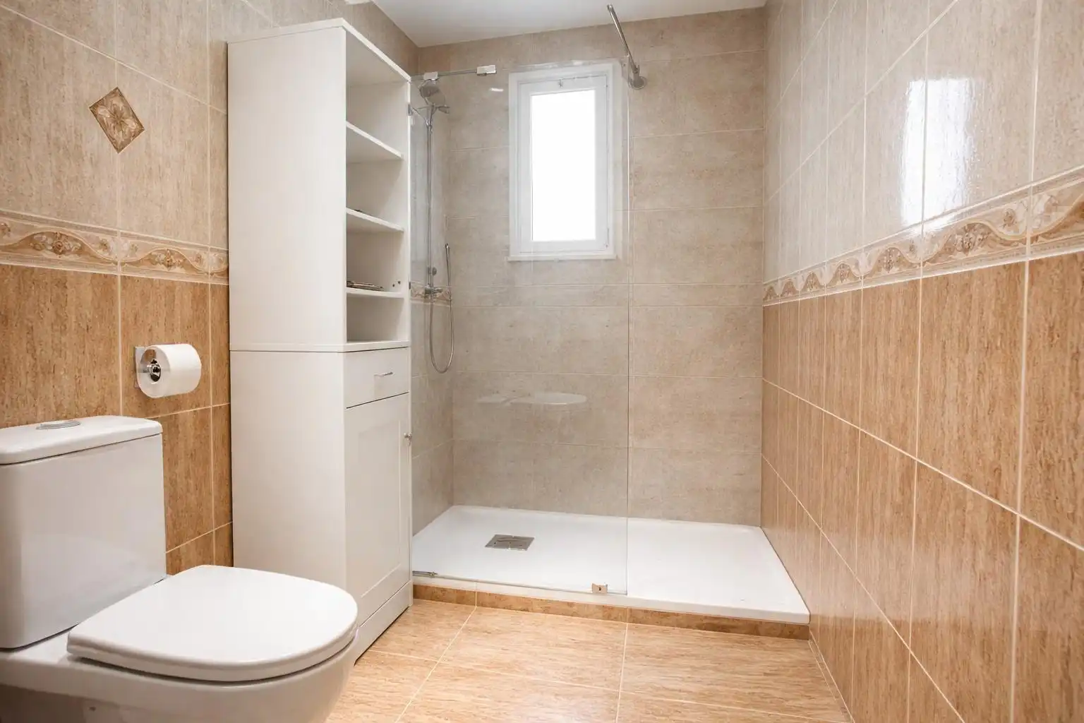 Badezimmer von Dachboden zum Verkauf in Massamagrell mit Terrasse und Abstellraum
