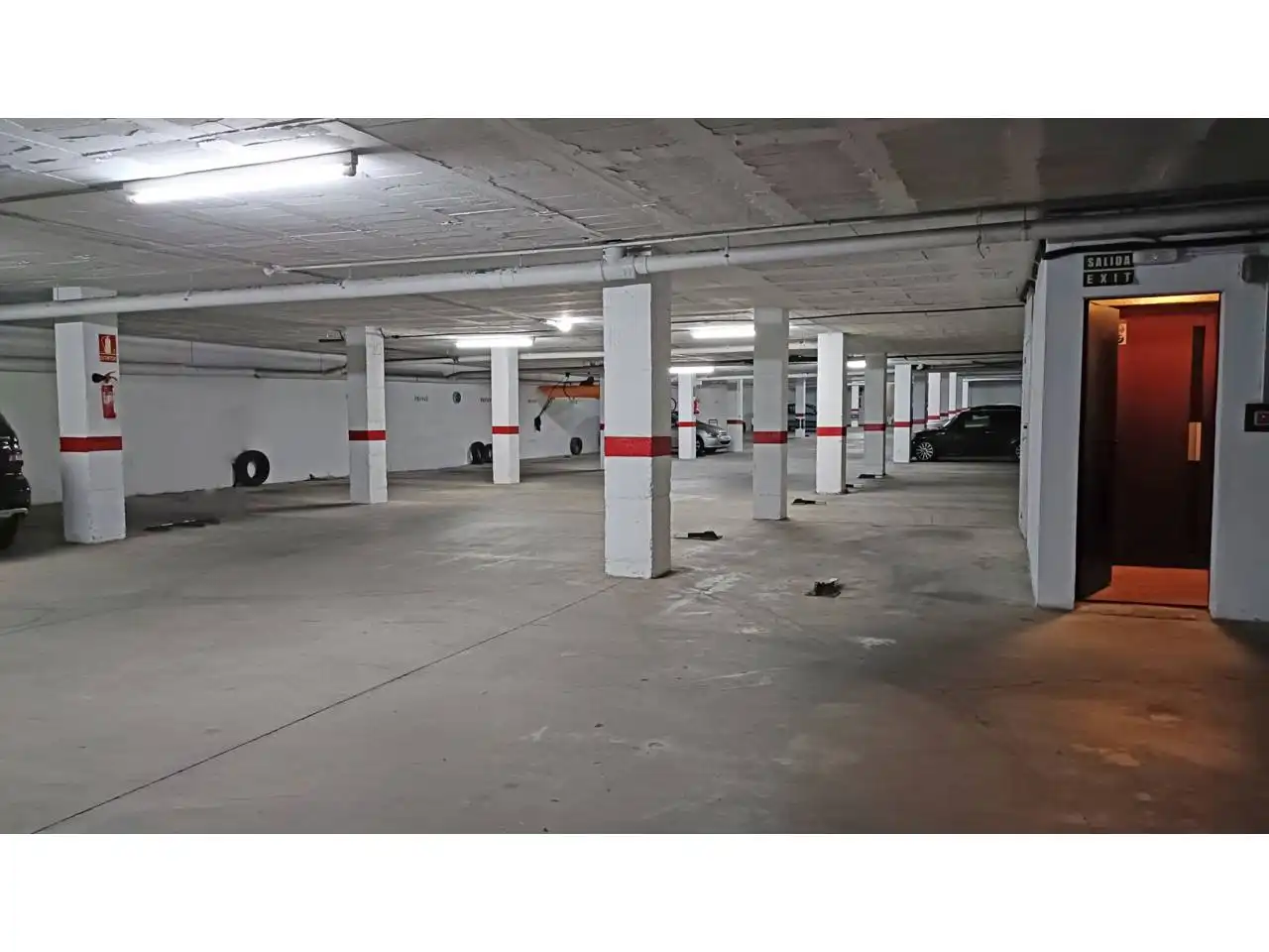 Parking de Piso en venta en L'Escala con Aire acondicionado, Calefacción y Terraza