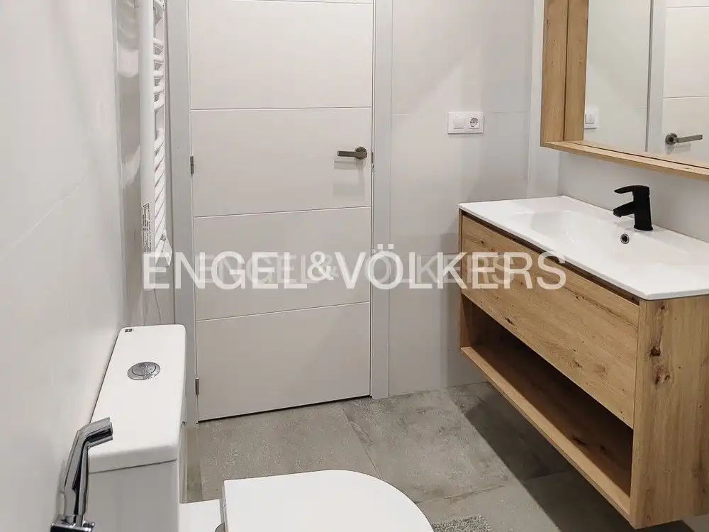 Bathroom of Houses for rent in Alfafar  with Air Conditioner, Heating and Private garden