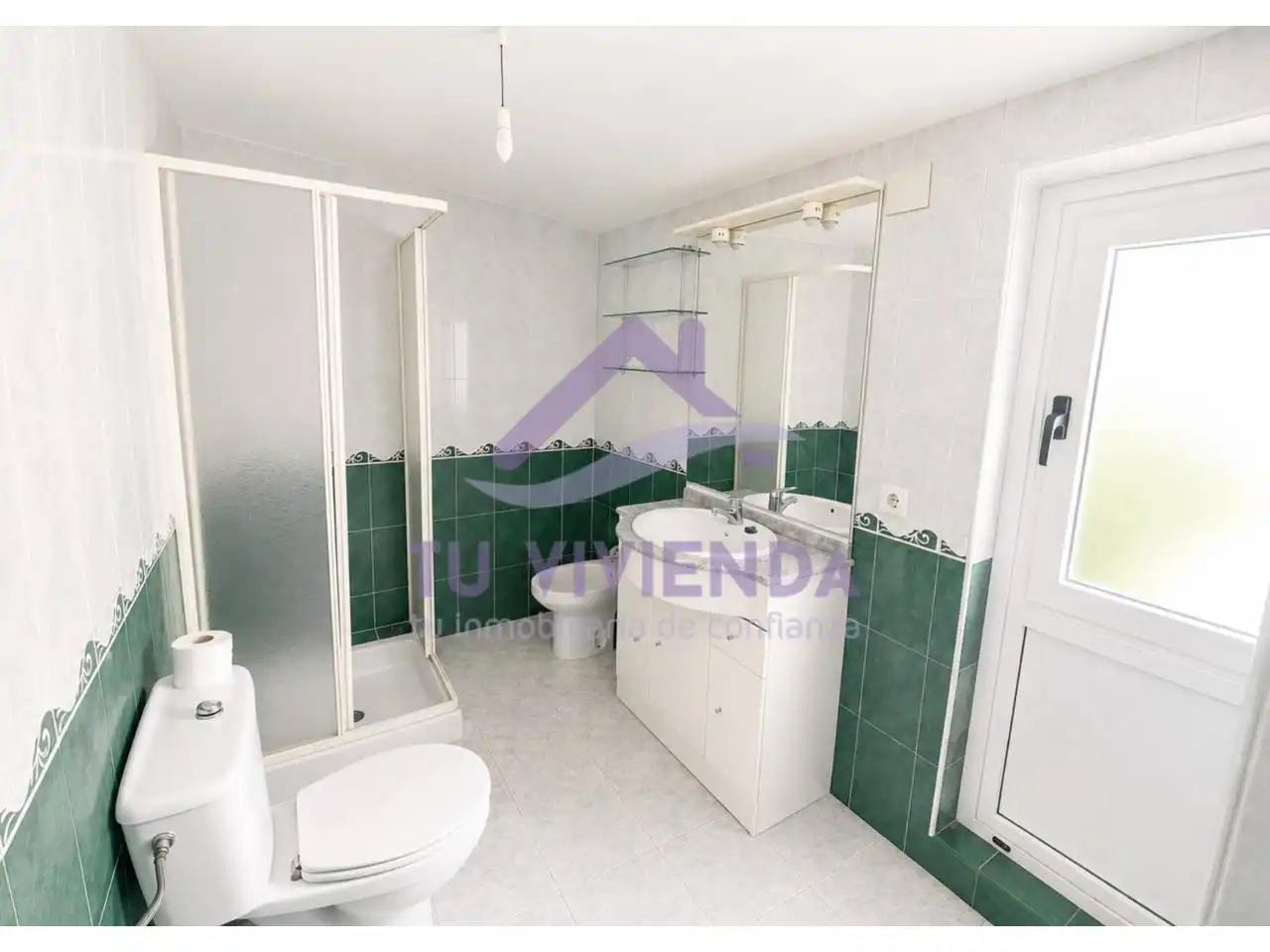 Bathroom of Houses for sale in Villasila de Valdavia