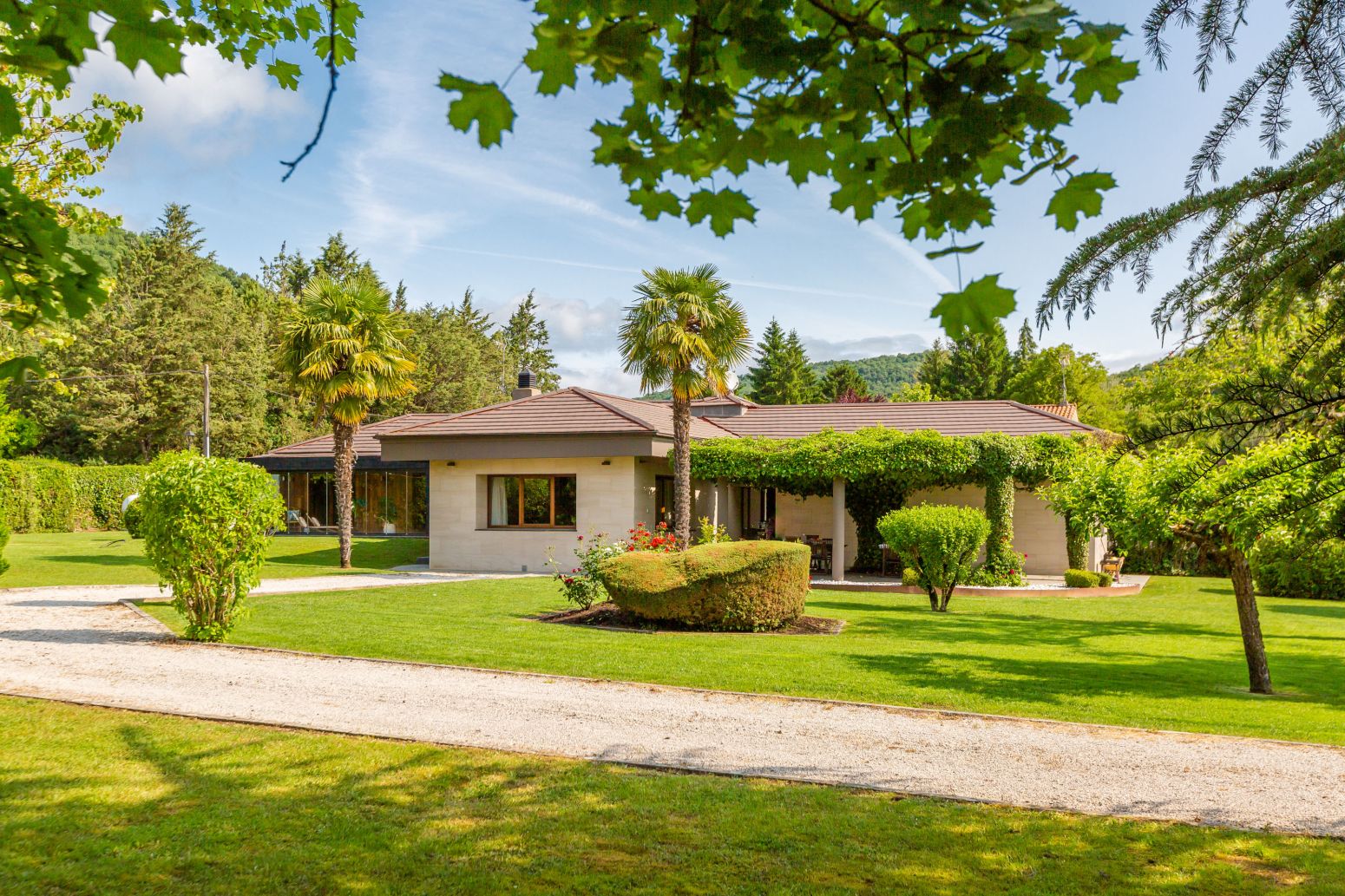Jardí de Casa o xalet en venda en Anue amb Calefacció, Jardí privat i Parquet